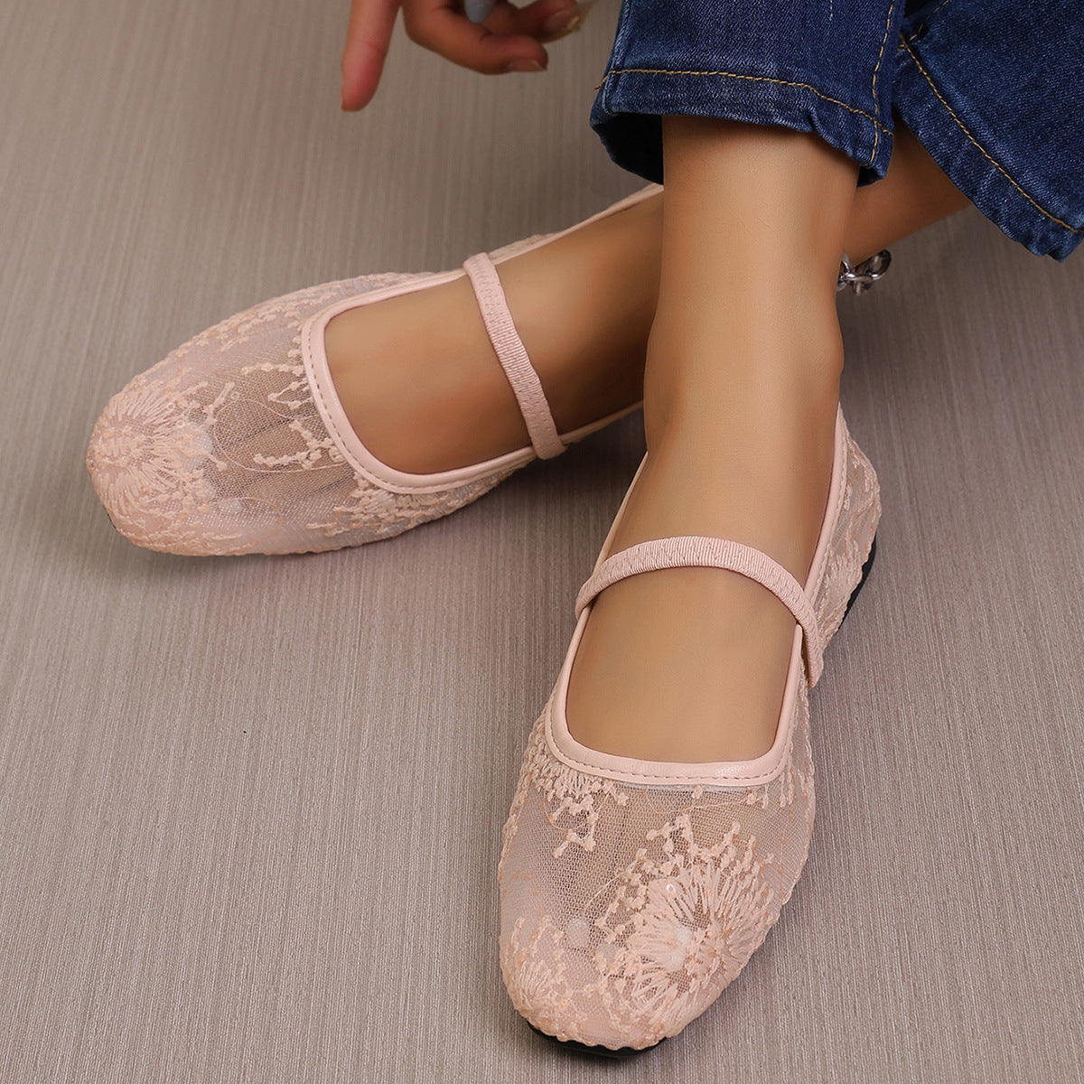 Women's Summer Trendy & Versatile Mesh Flat Casual Shoes with Single-Strap Design